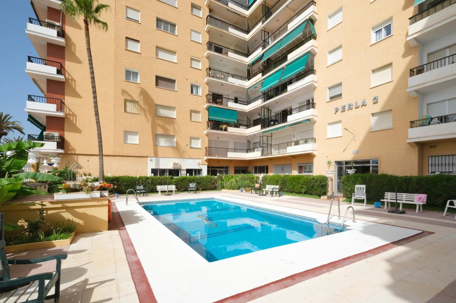 Apartamento Con Piscina En La Primera Linea De Playa De Fuengirola Eksteriør bilde